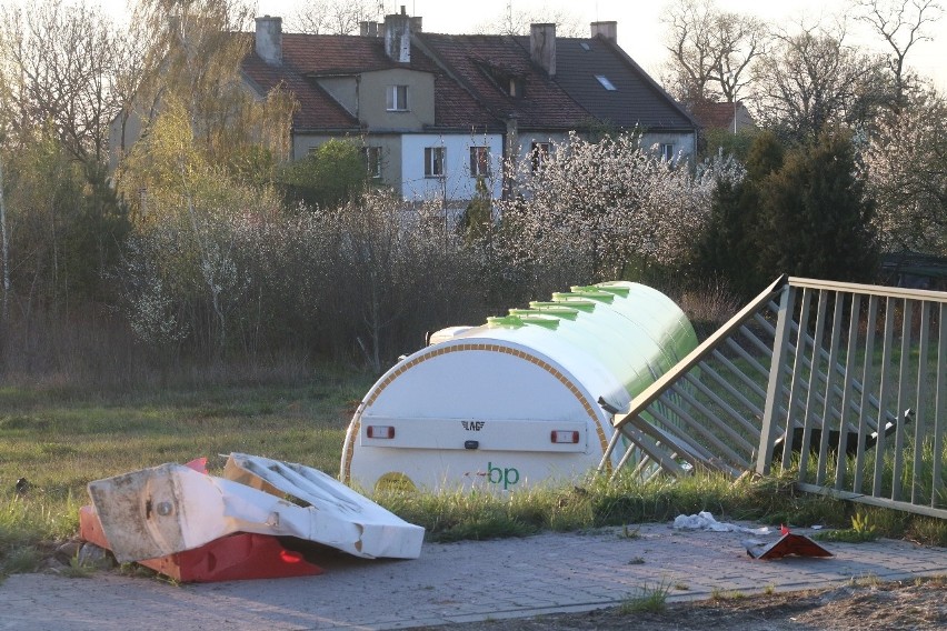 Wypadek cysterny i dwóch aut osobowych na wschodniej obwodnicy Wrocławia