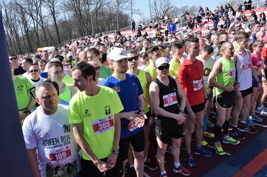 Ponad 700 zawodników stanęło na starcie biegu Green Run,...