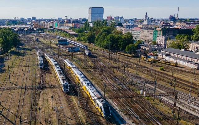 Tak wyglądają pociągi Elf 2, które były testowane przez Koleje Dolnośląskie na trasie Wrocław - Opole w 2022 roku.