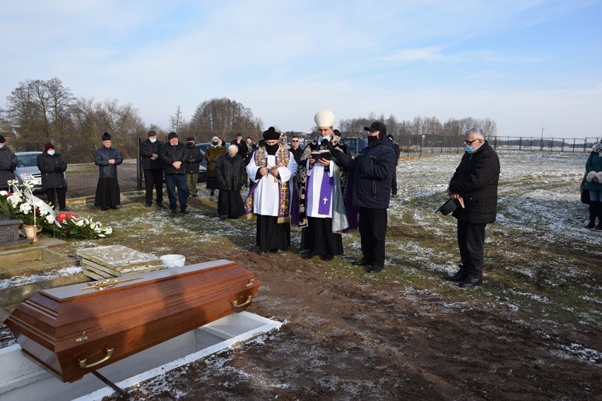 Pogrzeb śp. ks. Franciszka Lucjana Mastalerczuka. Wierni pożegnali kolejnego kapłana z regionu