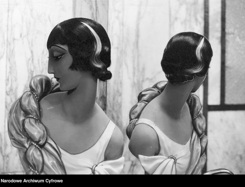 Takie fryzury nosiły modne kobiety w latach 30. ubiegłego...