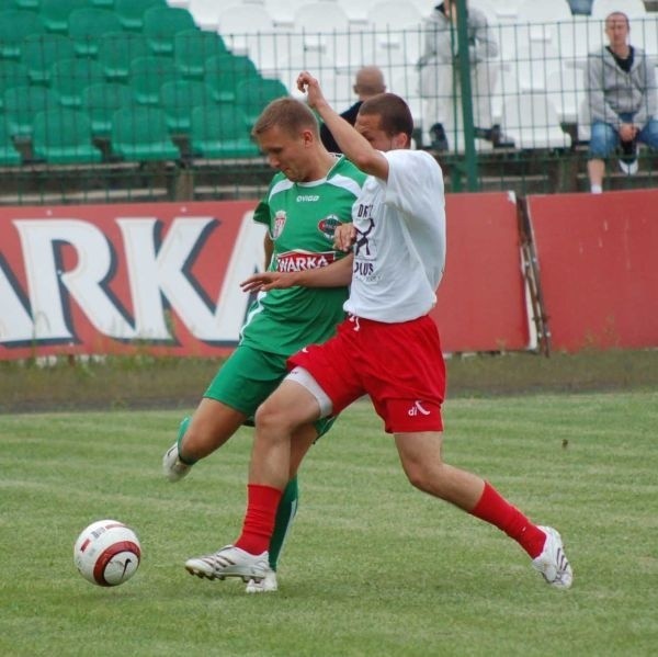 Przemysław Michalski (z lewej) przez kilka dni nie będzie trenował.