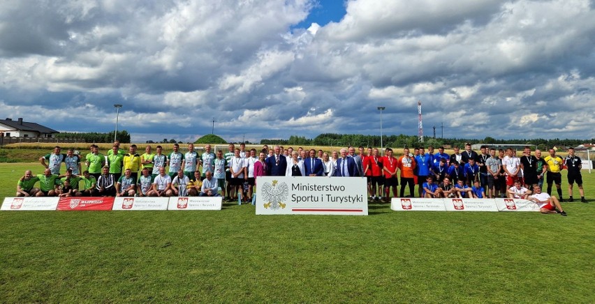 W Kazanowie rozegrano II Wakacyjny Turniej Piłkarski o Puchar Pamięci Lokalnych Partyzantów. Zobacz zdjęcia 