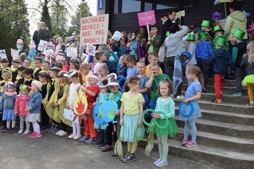 W Łasku przedszkolaki świętowały Dzień Ziemi. Zdjęcia