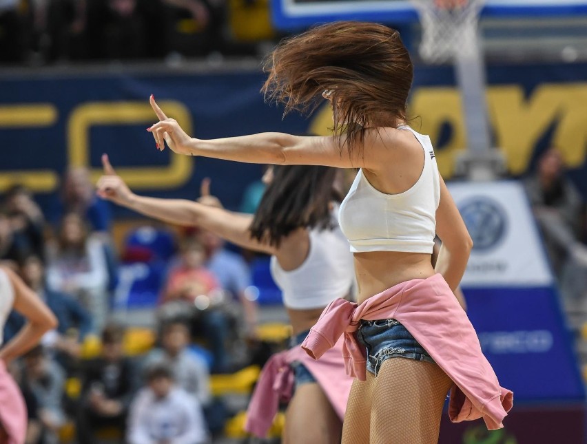 Najpiękniejsze polskie cheerleaderki. One rozgrzeją każdą publiczność! Zobacz zdjęcia!