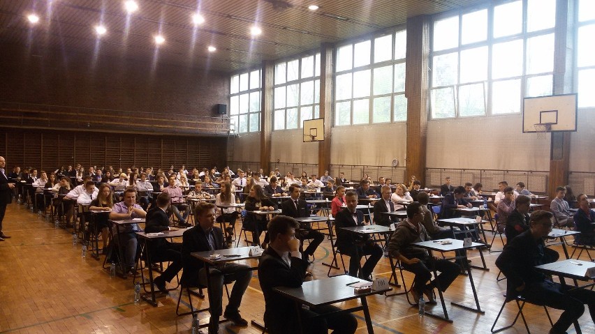 Sosnowiec: egzamin gimnazjalny w Gimnazjum nr 18 w Sosnowcu [ZDJĘCIA]