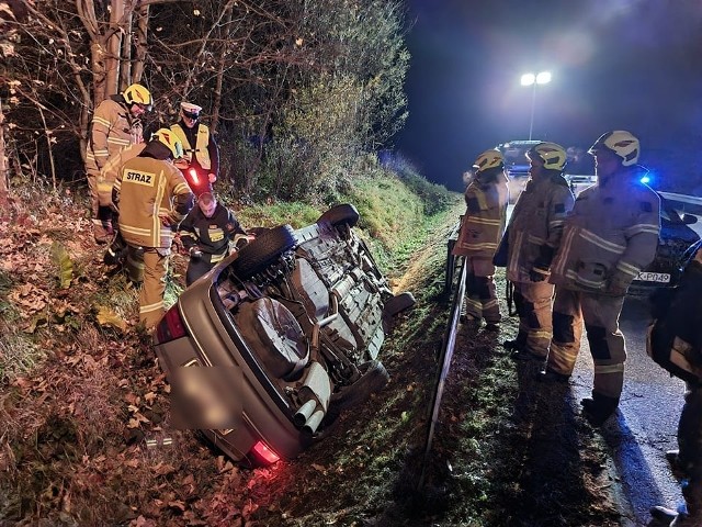 Na miejscu trwają poszukiwania kierowcy. Wprowadzono ruch wahadłowy