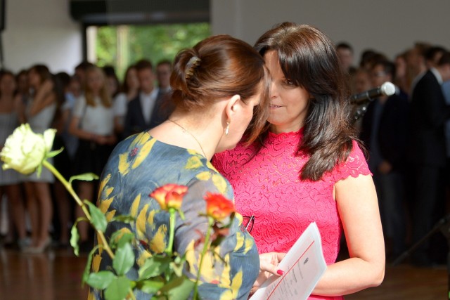 Dyrektor VI Liceum w Kielcach, Renata Walecka na zakończenie swojej pracy skierowała do uczniów przesłanie.