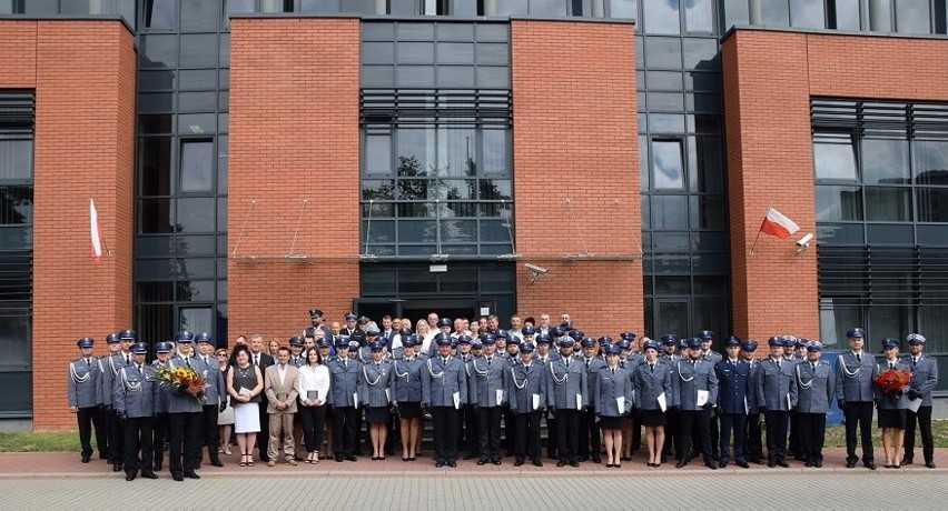 Powiatowe Obchody Święta Policji w Stargardzie. Awanse, odznaczenia i podziękowania za służbę