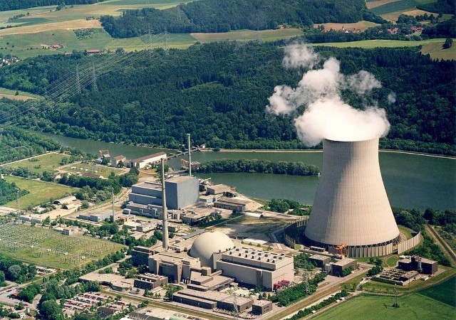 Elektrownia atomowa Isar w południowych Niemczech.