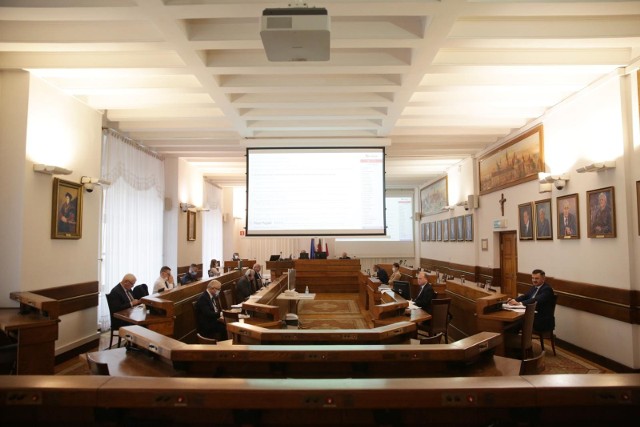 18.11.2021 lublin rada miasta lublin radni ratusz sala obradnz fot. lukasz kaczanowski/polska press