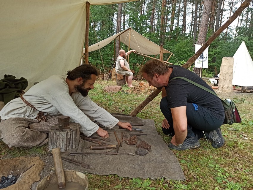 Trwa Ostrowiecki Festiwal Kultury Prehistorycznej i Antycznej. Organizatorzy przygotowali wiele atrakcji. Zobaczcie zdjęcia