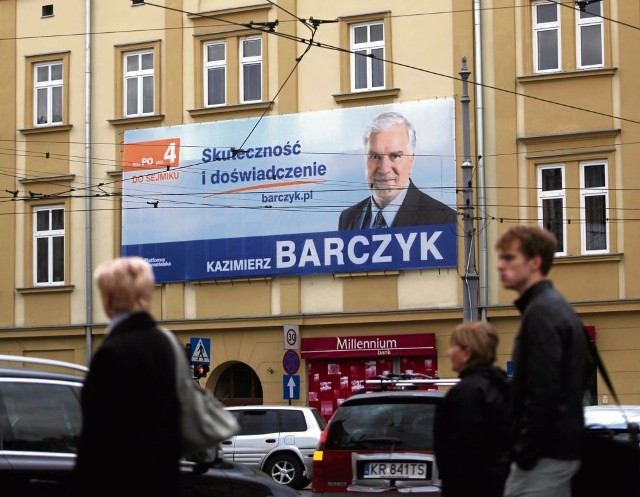 Billboard zawisł u zbiegu Legionów Piłsudskiego i Kalwaryjskiej