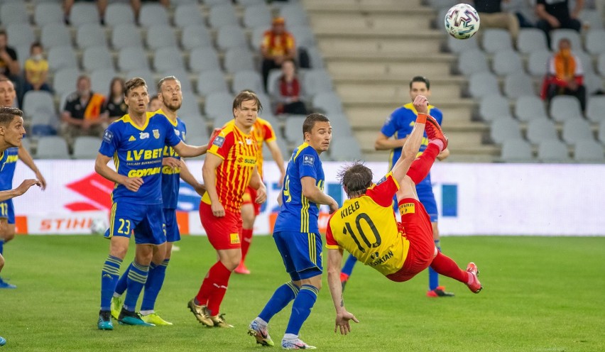 Korona Kielce zremisowała z Arką Gdynia 1:1. Mecz był pełen...