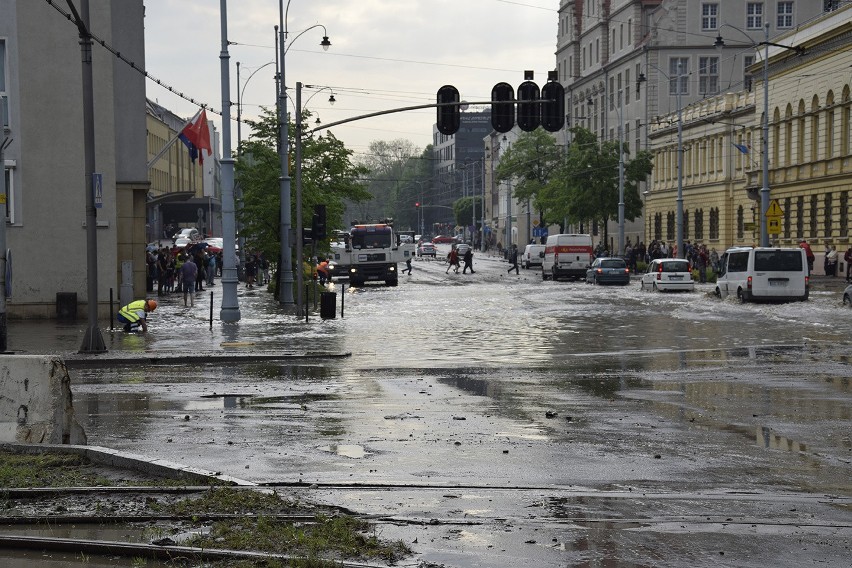 Burza nad Trójmiastem. W piątek 11 maja 2018 przeszła nad Gdańskiem ogromna burza z gradem [zdjęcia, wideo]