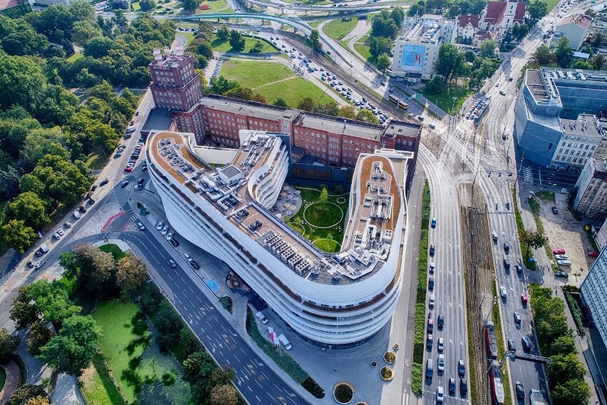 OVO Wrocław z Hotelem Hilton przy placu Dominikańskim...