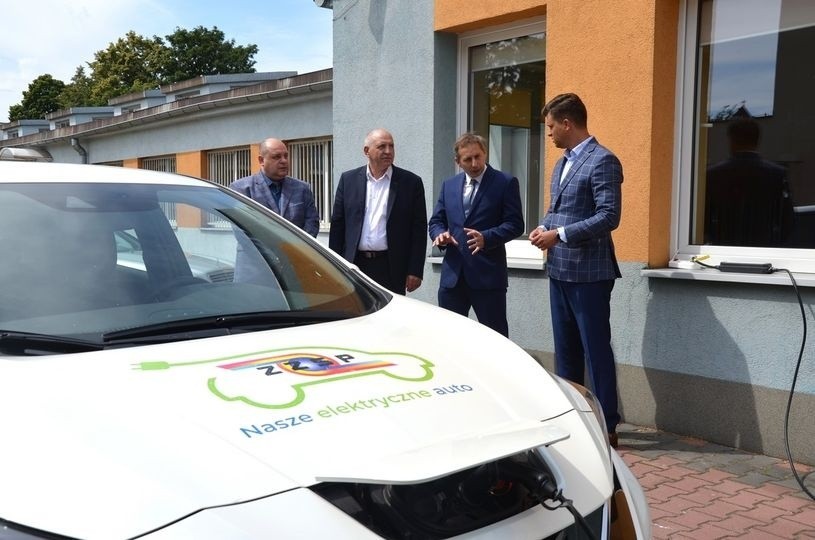 Planowany jest m.in. zakup samochodów elektrycznych dla...