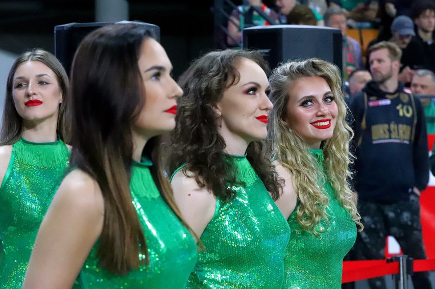 Piękne cheearleaderki na półfinałach Energa Basket Ligi we...
