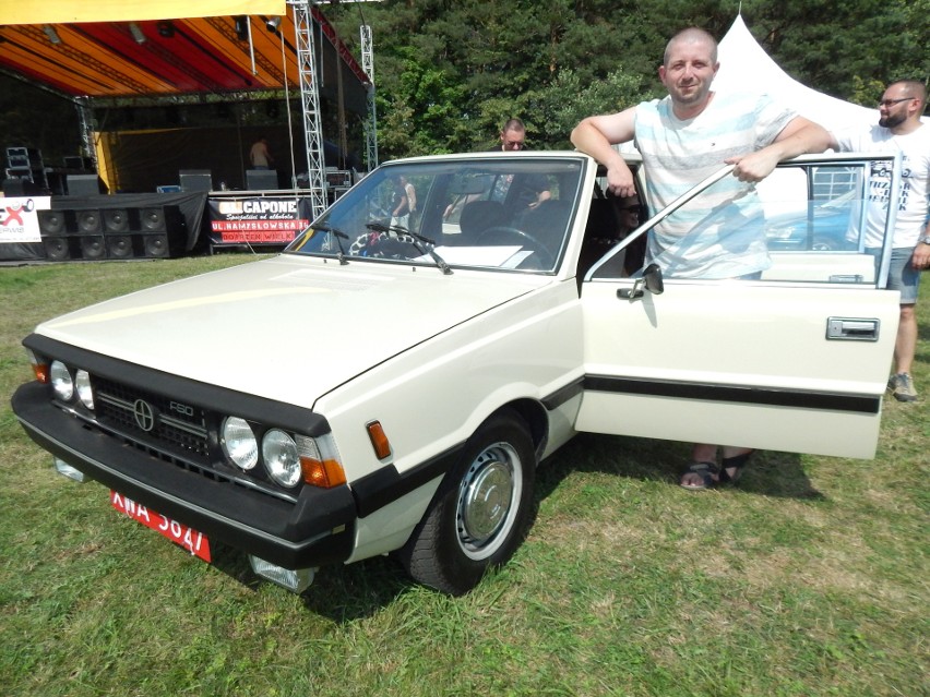 Zlot oldtimerów nad kąpieliskiem Balaton w Dobrzeniu...