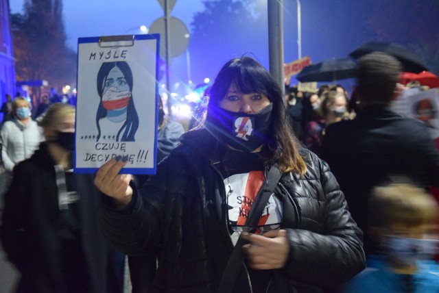 Marsz przeciwko zaostrzeniu przepisów aborcyjnych w Kędzierzynie-Koźlu.