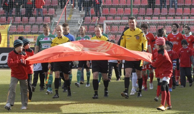 Dziś zmierzą się młodzi piłkarze Widzewa i GKS Bełchatów.