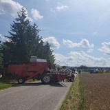 Zderzenie z kombajnem w gminie Baćkowice. Kobietę zabrał śmigłowiec