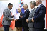 1,1 miliona złotych dla gmin powiatu jędrzejowskiego z rządowego programu wsparcia dla miejscowości, w których funkcjonowały PGR-y