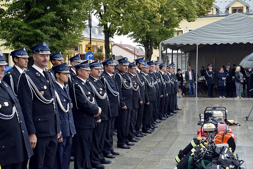 Gorlice. Druhowie z OSP podziękowali za sprzęt wartości wielu milonów złotych [ZDJĘCIA]