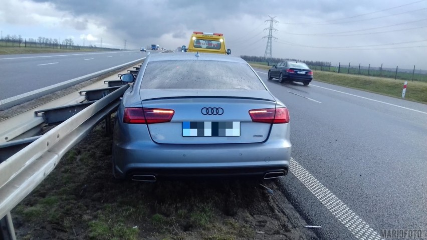 Zderzenie na autostradzie A4 w okolicy Brzegu. Ciężarowy DAF uderzył w audi, którym podróżowała trzyosobowa rodzina