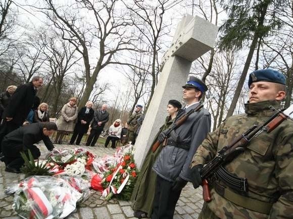 Obchody rozpoczną się przed Krzyżem Katyńskim na cmentarzu przy ul. Kaszubskiej.