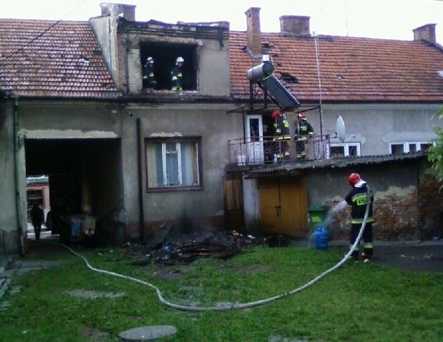 Ogień w domu w Kazimierzy Wielkiej.