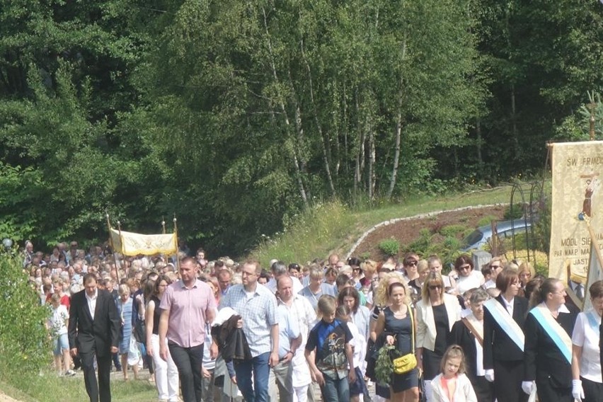 Boże Ciało w Jastrzębiu: Tłumy na procesji