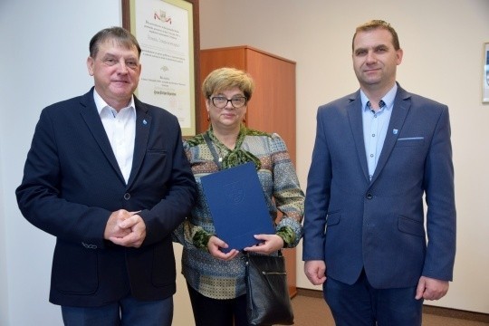 Dyrektorzy szkół w Starachowicach z nominacjami od starosty. Będą na stanowiskach kolejne 5 lat