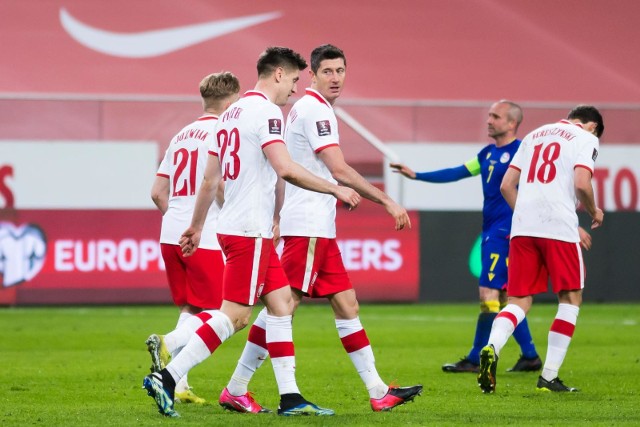 28.03.2021 warszawa ulica lazienkowska 3 stadion legii warszawa mecz reprezentacji polska andora eliminacje do mistrzostw swiata katar 2022 polska reprezentacja kadra polski pilka nozna nz  robert lewandowski krzysztof piatekfot. szymon starnawski / polska press