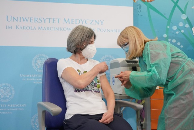 W niedzielę, 27 grudnia ruszyły szczepienia przeciwko COVID-19. Jednak nadal wielu Polaków nie chce się zaszczepić lub podchodzi sceptycznie do szczepionki na koronawirusa. Co mogłoby przekonać Polaków do zaszczepienia się? Na to pytanie odpowiada sondaż United Surveys dla RMF FM i "Dziennika Gazety Prawnej". Zobacz, co przekonałoby Polaków do szczepienia ---->
