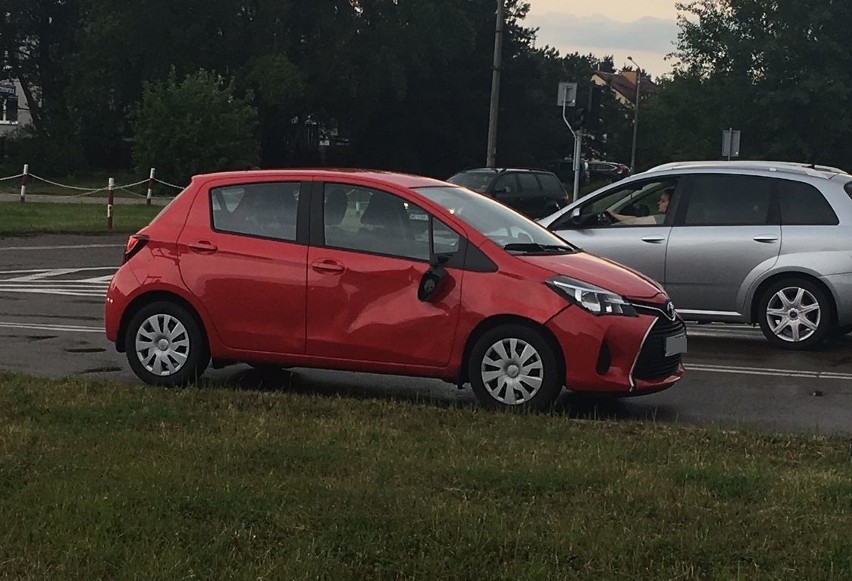 Wypadek na skrzyżowaniu Goworowskiej i Żebrowskiego [ZDJĘCIA]