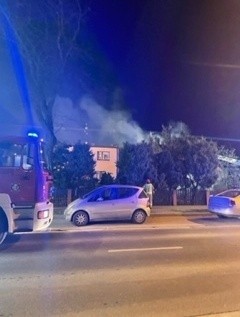 Do pożaru w Skórzewie straż pożarna została wezwana o godzinie 22.20