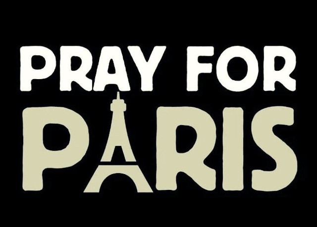 Piłkarze oddają hołd ofiarom zamachów terrorystycznych w Paryżu