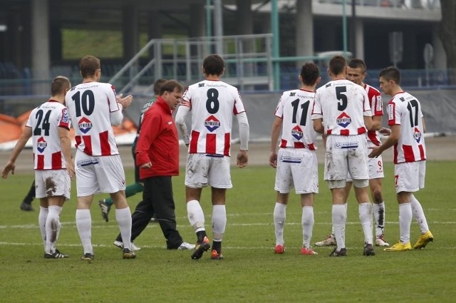 Piłkarze Resovii poczekają z inauguracją wiosny.