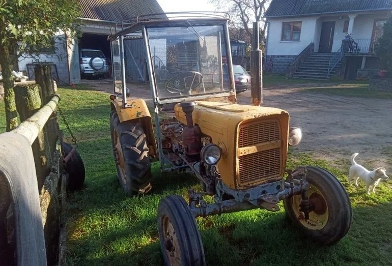 Ciągnik ursus C-330
Cena: 11 000 zł
Rok produkcji: 1972