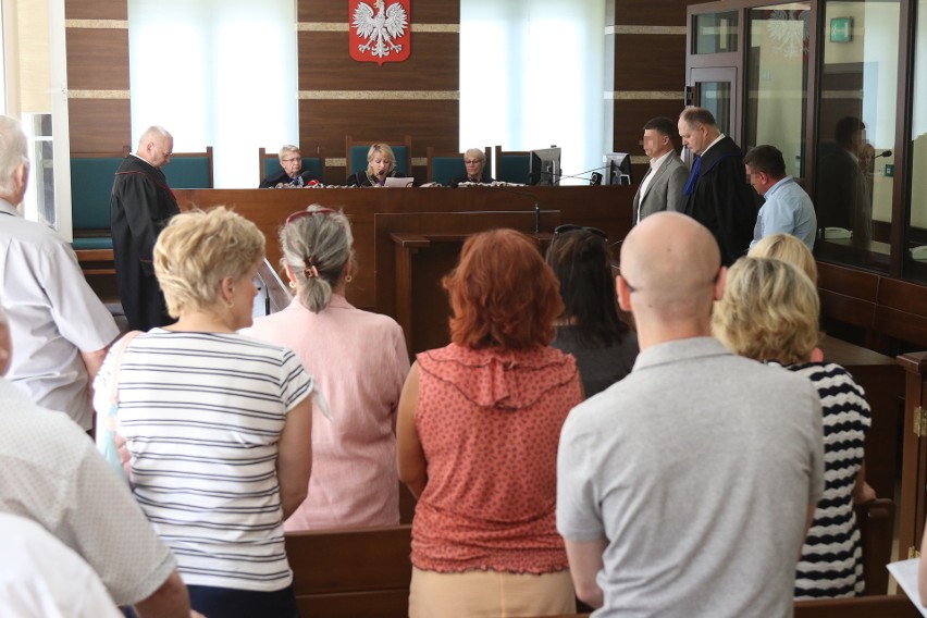 Wyroki więzienia w świętokrzyskiej aferze wekslowej! Dramatyczne sceny w sądzie (WIDEO, ZDJĘCIA) 