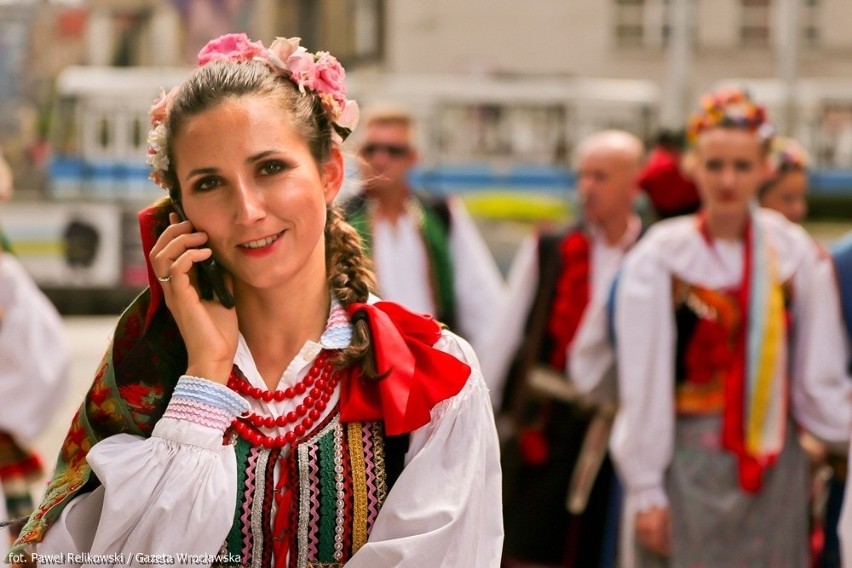 Świat pod Kyczerą: Artyści ludowi z całego świata opanowali Wrocław (ZDJĘCIA)