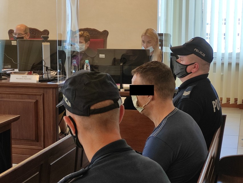 Ruszył proces w sprawie zabójstwa mężczyzny w Dziadkowicach. Oskarżonemu 41-latkowi grozi dożywocie  