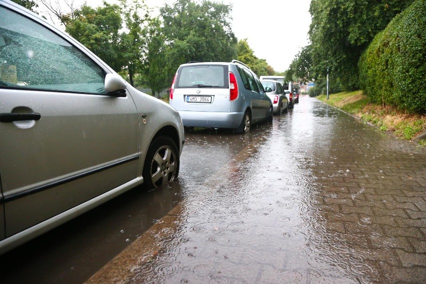 Burzowy alert IMGW drugiego stopnia obowiązuje w środę od...