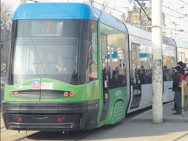 Dziś po Szczecinie jeździ 6 swingów. Już niedługo będzie więcej takich tramwajów. Miasto planuje ogłosić przetarg na kolejne 22 niskopodłogowce.