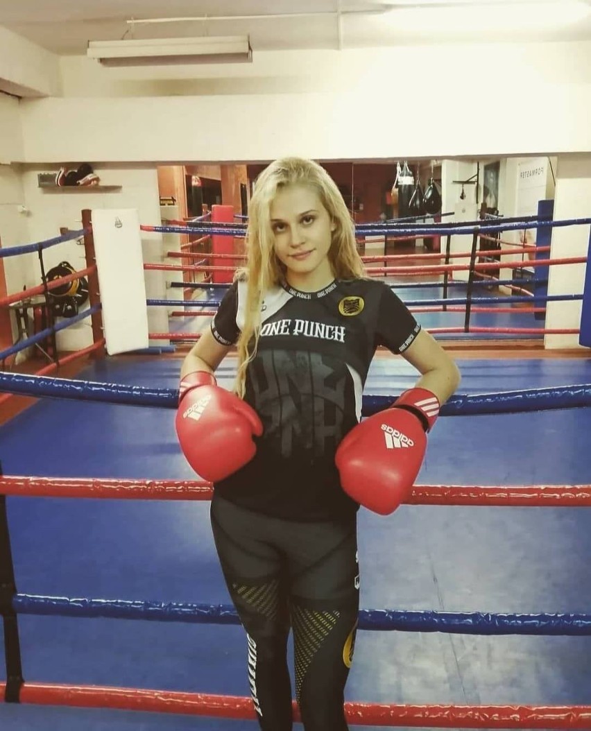 Patrycja Sitarska z klubu Fighter Kielce rozpoczyna rywalizację na Mistrzostwach Polski Juniorek w boksie [ZDJĘCIA]