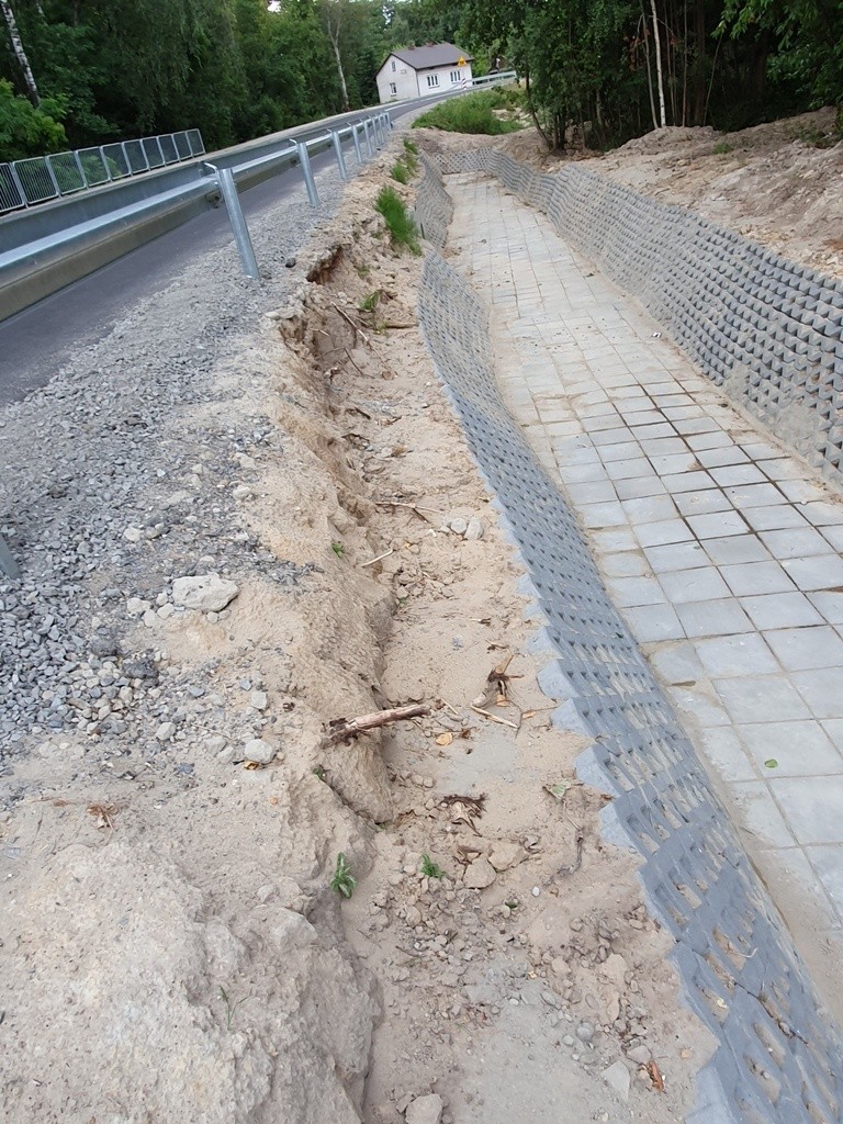 Bubel drogowy w Krężnicy Jarej? Rozpoczął się odbiór inwestycji. Lista zastrzeżeń jest długa