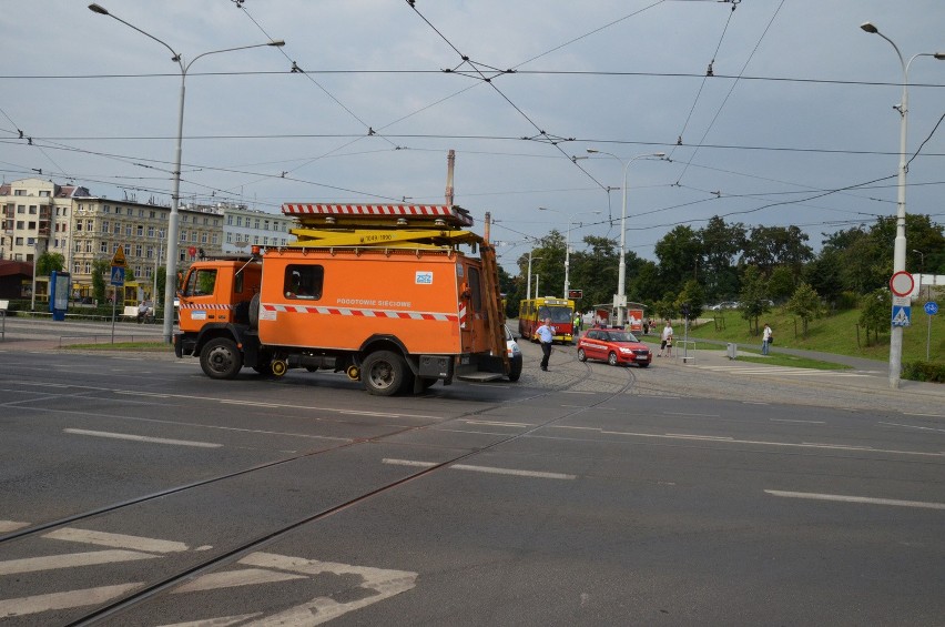 Wypadek tramwajowy przy Dworcu Nadodrze. Zderzyły się dwa wozy MPK