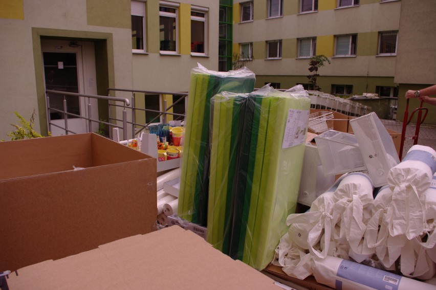 IKEA podarowała kolorowe wyposażenie dla oddziału dziecięcego szpitala psychiatrycznego w Opolu 