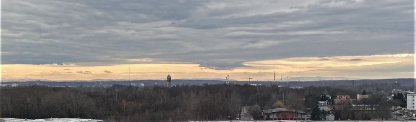 Dziś z redakcji DZ w Sosnowcu można było zobaczyć górskie...